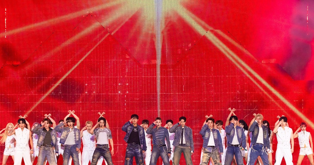 I saw the K-pop mega band Seventeen live 5 times in 7 months — and
