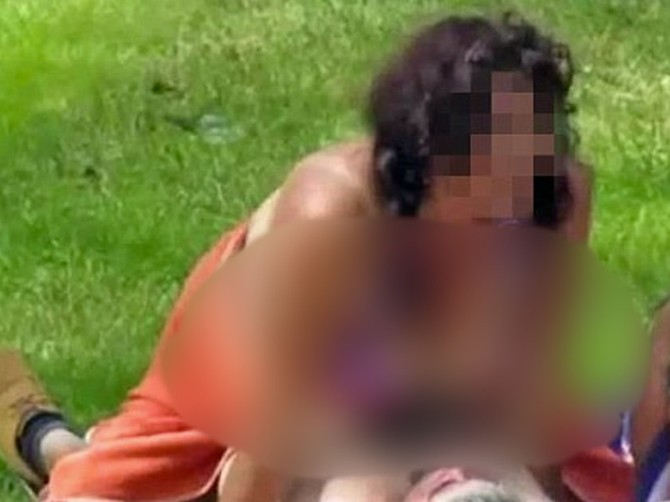 Snimak od 11 minuta na kom muž i žena ispred ćerke imaju intimni odnos zgrozio je svet