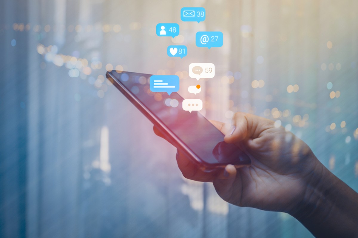 Dostałeś SMS-a „Glosuj Na PiS”? To dezinformacja.