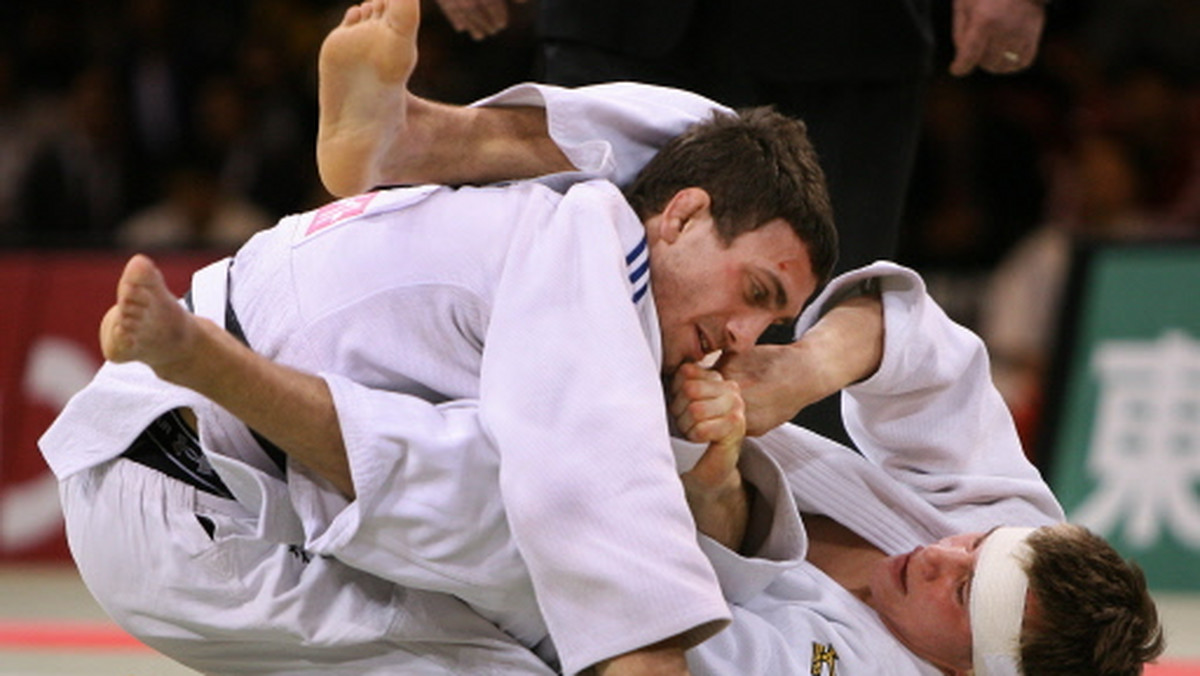 Tomasz Kowalski (AZS Opole) zdobył srebrny medal w kategorii 66 kg w mistrzostwach Europy w judo w Tbilisi. W finale decyzją sędziów przegrał z Węgrem Miklosem Ungvarim.
