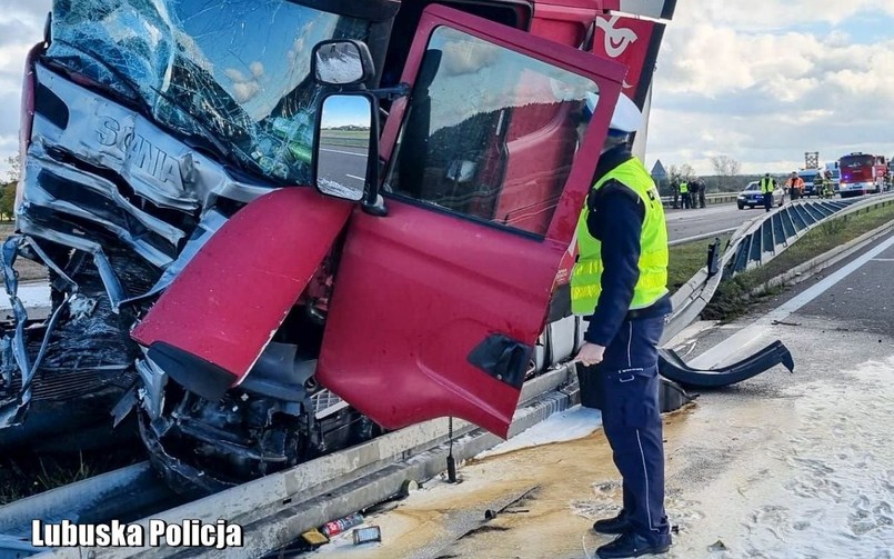 Korytarz życia: jest obowiązkowy, pomaga służbom. Kierowcy na S3 zachowali się wzorowo