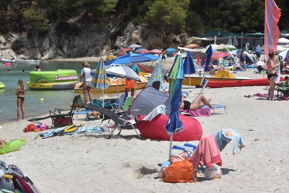 Pivo dva evra, a ručak 10! Letovanje za manje od 300 evra: Destinacija u komšiluku doživela turistički bum