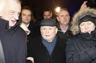 Jarosław Kaczyński i politycy PiS przed aresztem śledczym Warszawa-Grochów, 9 stycznia 2024 r.