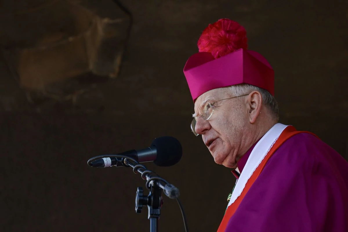  Abp Jędraszewski ma zamieszkać w specjalnej rezydencji. Istne Castel Gandolfo