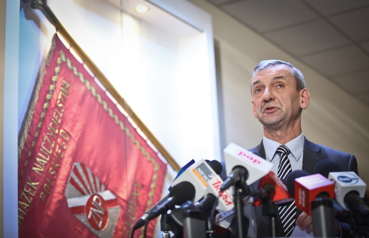 Kampanię „Razem dla gimnazjów” ZNP prowadzi od 25 listopada