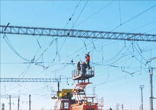 Wielka elektryfikacja kolei. Skorzystają lokalne linie, duże porty i dojeżdżający do Warszawy