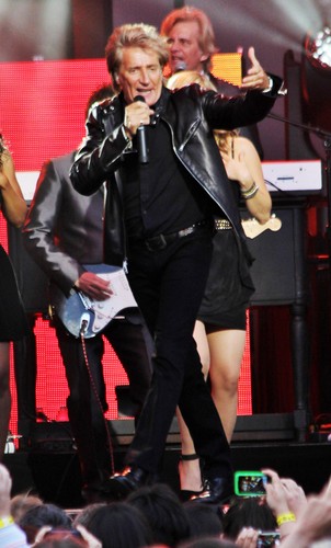 Rod Stewart znów jest numerem jeden