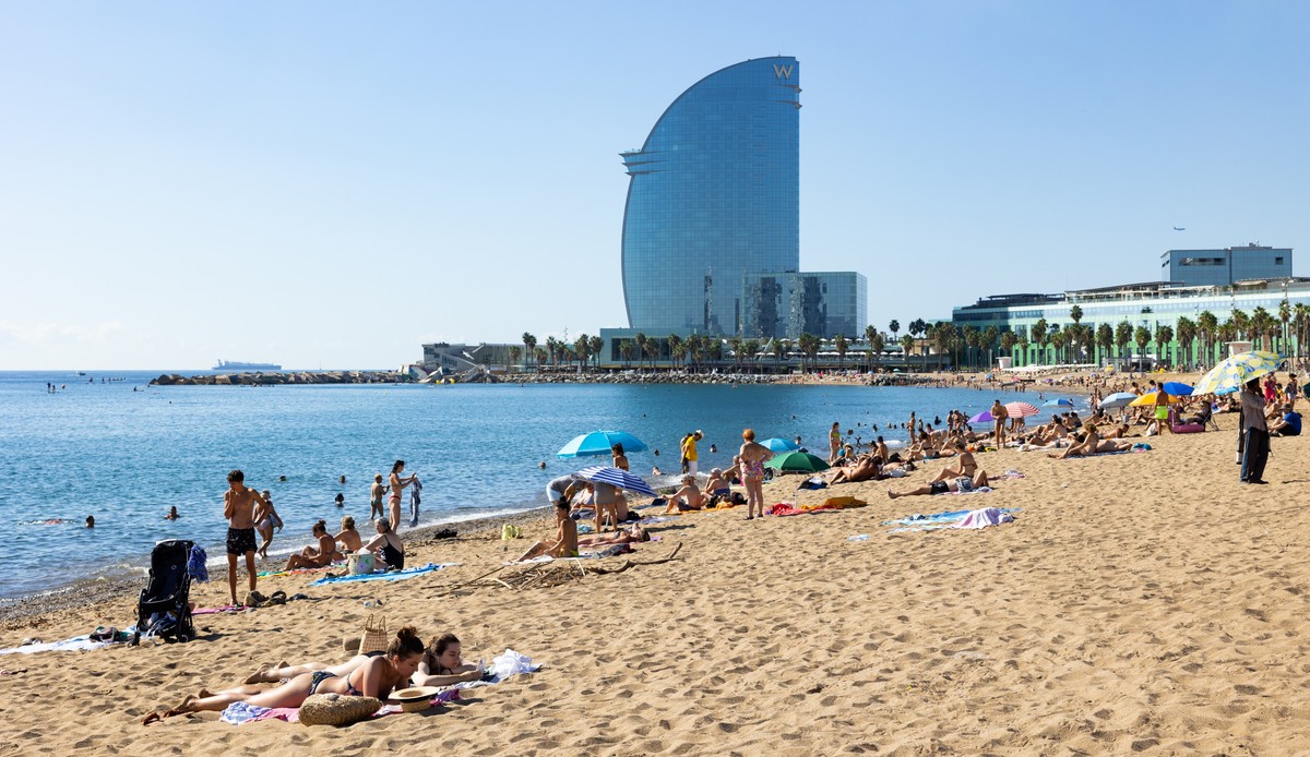Ratownicy na plażach w Barcelony podjęli strajk