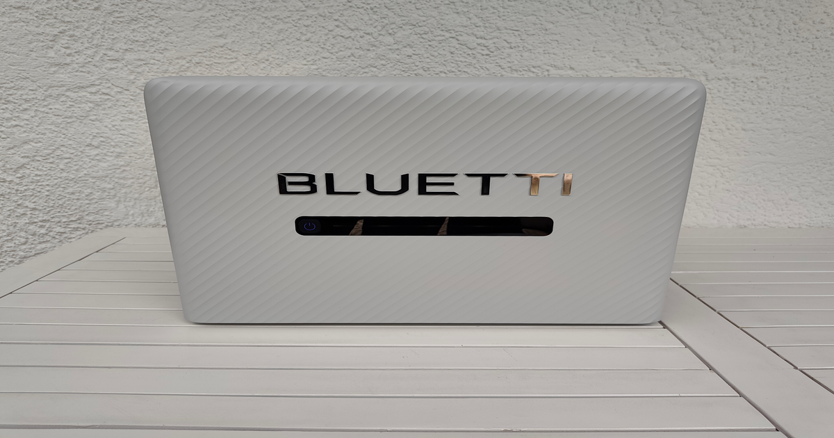 Speicher für Balkonkraftwerk im Test: Bluetti Balco 260 lädt auch per AC
