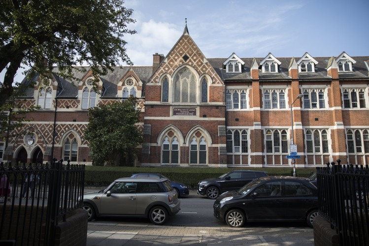 Szkoła, do której chodzi książę George