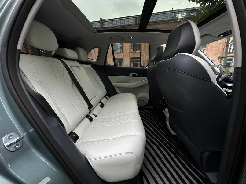 Geely EX5