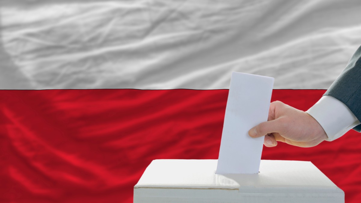 PKW zarejestrowała już 28 komitetów wyborczych, które będą mogły zgłosić kandydatów w wyborach parlamentarnych. Przeważają komitety partii politycznych - jest ich 15; komitetów wyborców zarejestrowano dotąd 13.