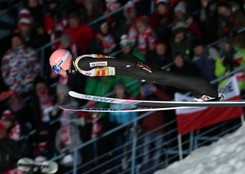 PŚ w skokach: Kubacki pobił rekord skoczni w Zakopanem! Siegel upadł przy lądowaniu i trafił do szpitala