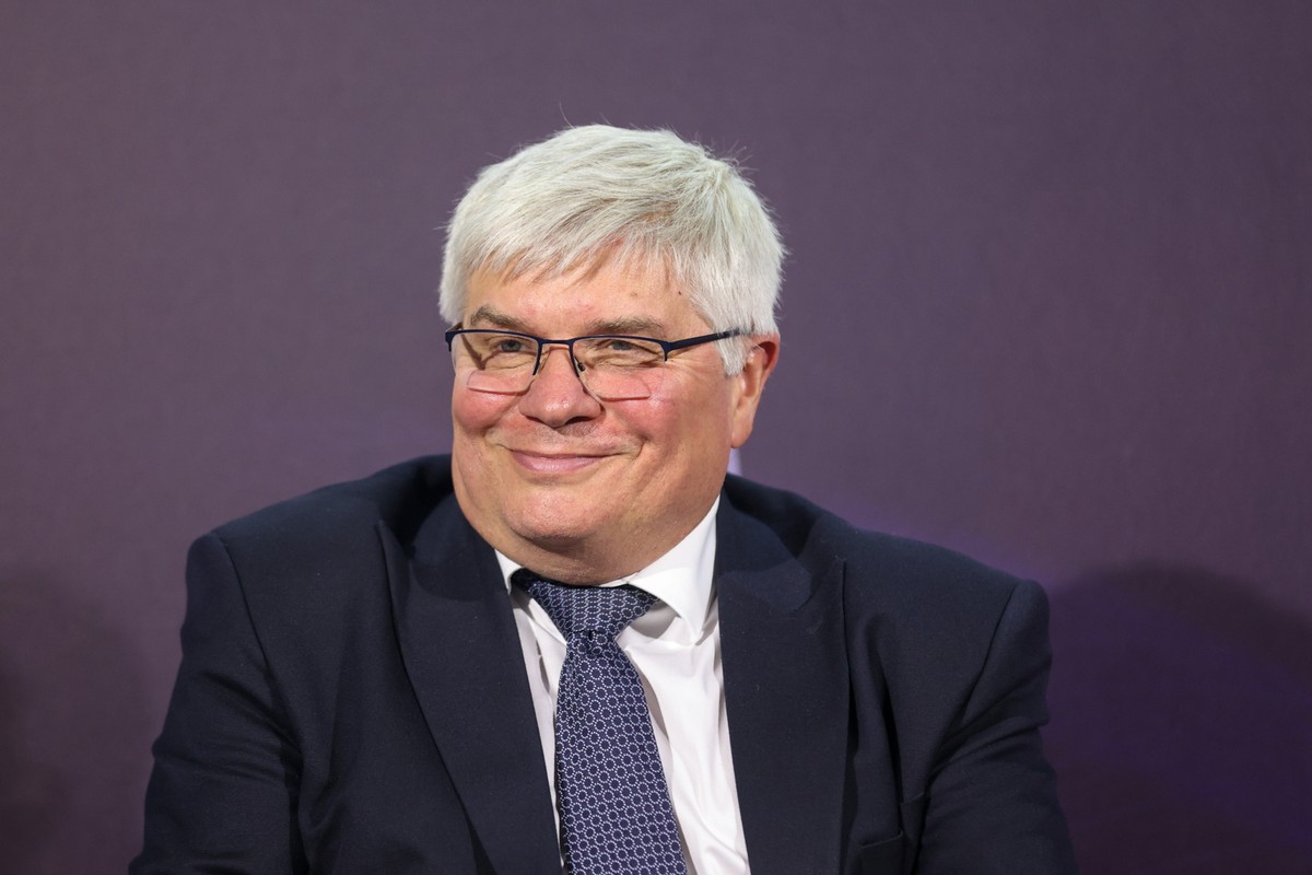Sekretarz stanu w Ministerstwie Funduszy i Polityki Regionalnej oraz pełnomocnik rządu do spraw Centralnego Portu Komunikacyjnego Maciej Lasek na sesji "Lotnictwo w Polsce – rynek i infrastruktura" w ramach XVI Europejskiego Kongresu Gospodarczego w Międzynarodowym Centrum Kongresowym w Katowicach