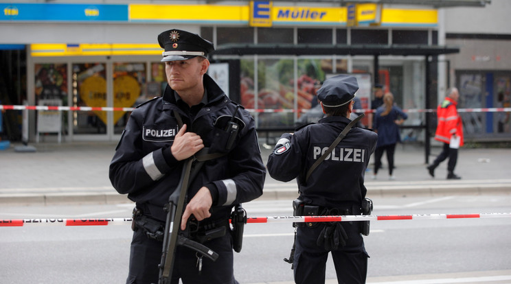 Késsel támadtak hamburg egyik boltjában /Fotó: AFP