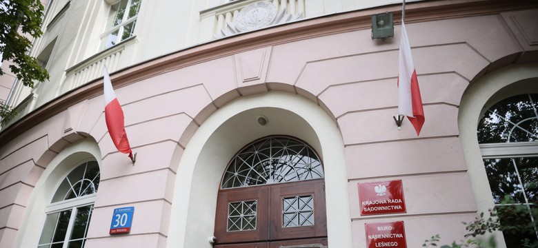 Zmiany w KRS? Rozważany jest manewr, który "zatrzyma gangrenę"