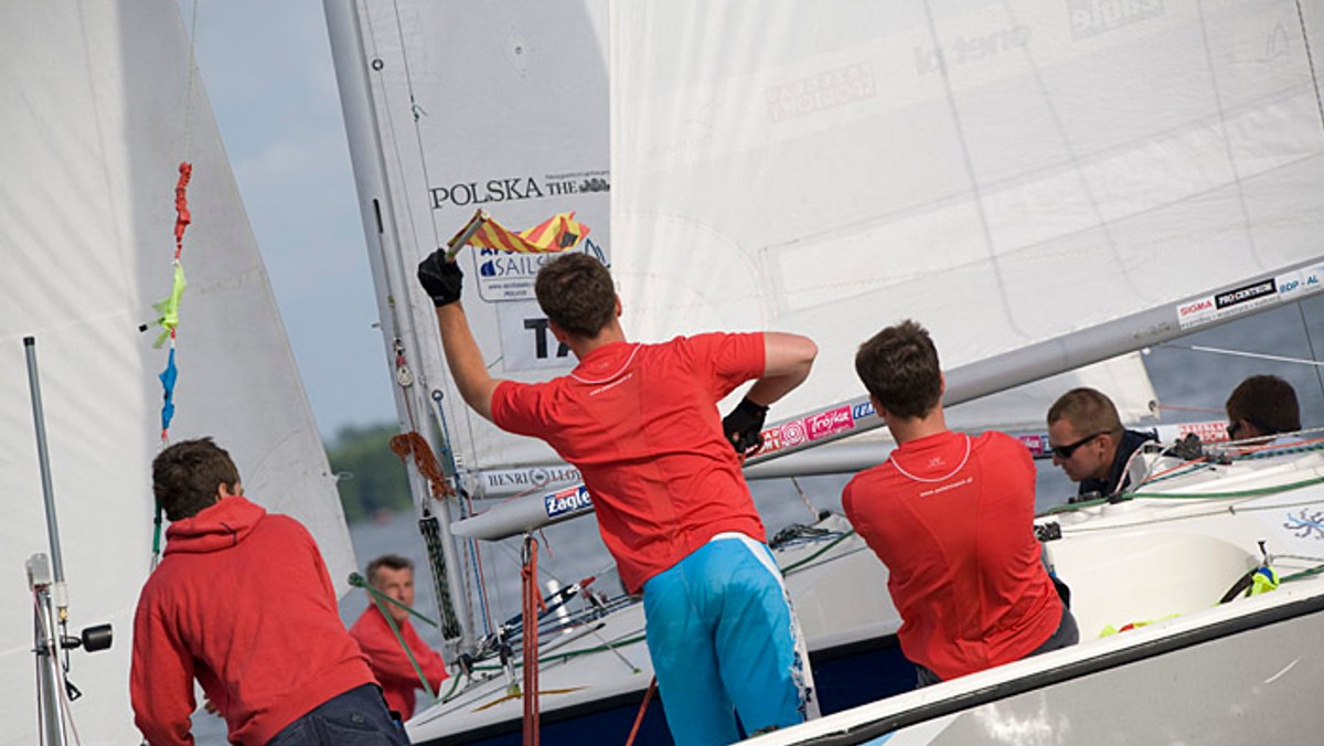 W niedzielę 26 lipca zakończyły się regaty Giżycko Match Race zaliczane do rankingu Pucharu Świata Międzynarodowej Federacji Żeglarskiej ISAF. Była to jednocześnie ósma impreza w ramach Polish Match Tour 2009 - trzeciej edycji pierwszego cyklu regat meczowych Pucharu Świata w Polsce.