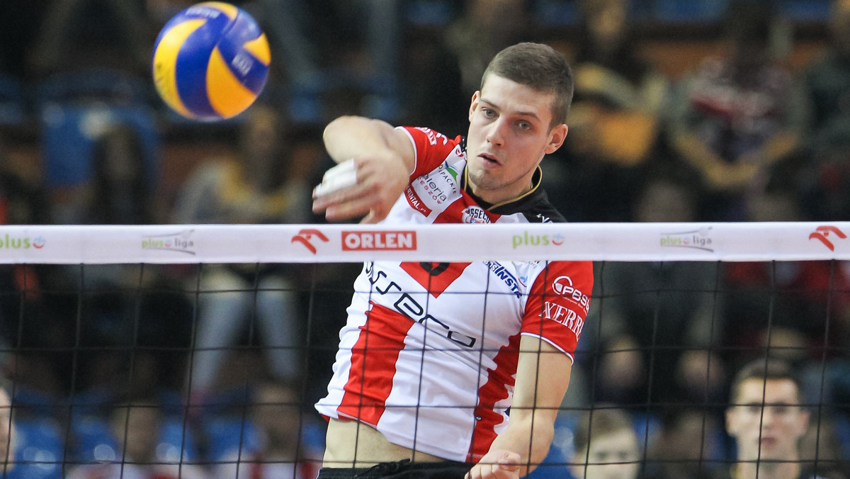 Asseco Resovia Rzeszów pokonała MKS Będzin 3:1. Strata seta może kosztować mistrzów Polski wyeliminowanie z walki o złote medale w PlusLidze. - Będziemy walczyć do końca - zapowiedział Dmytro Paszycki, środkowy Pasów, który rozmawiał z portalem PlusLiga.pl