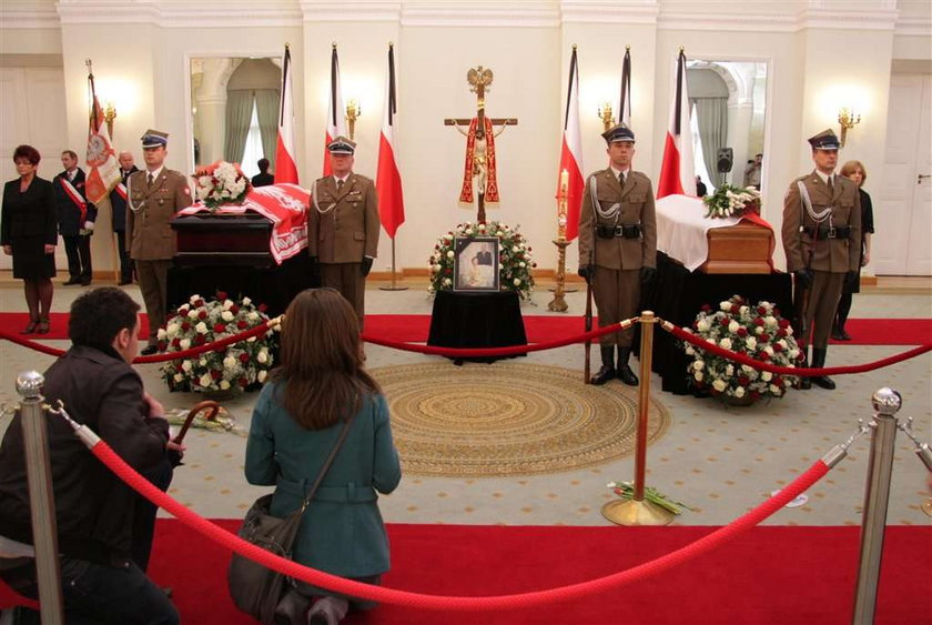 Maria Kaczyńska, śmierć, przylot, trumna, ceremonia, wystawienie, katastrofa, samolot, Smoleńsk