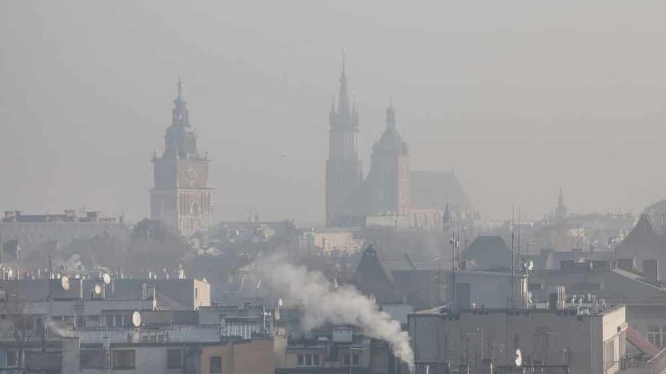 Kraków z czasów, gdy uchwała antysmogowa nie działała, fot. jester/Shutterstock