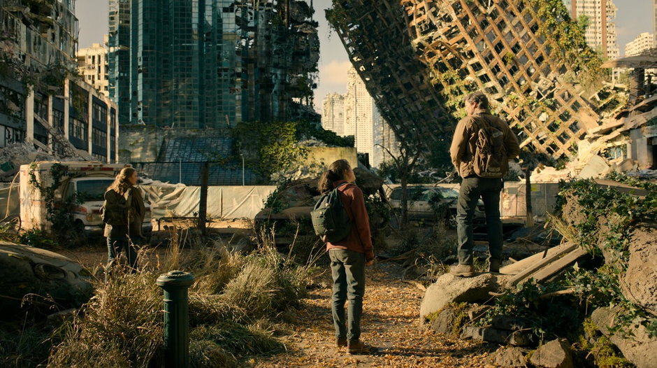 Pedro Pascal i Bella Ramsay w serialu "The Last of Us"