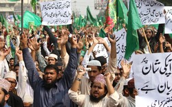 Wielki protest przeciw "Charlie Hebdo" w Pakistanie. "Precz z bluźnierstwami"