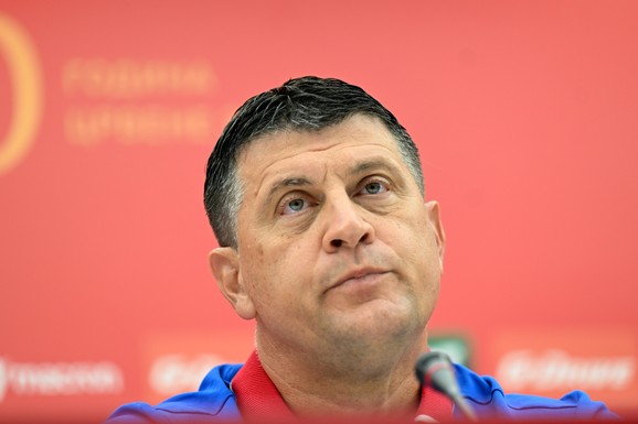 (FOTO) TRENER CRVENE ZVEZDE LUDO VOLI OVU PLAVUŠU Sa njom je od 19. godine i rodila mu je dvoje dece: I ona se uspešno bavila sportom