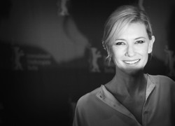 Cate Blanchett przechodzi na drugą stronę kamery