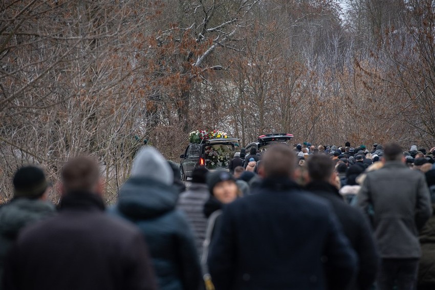 Sahrana u selu Prževodov u Poljskoj nakon što je projektil pogodio farmu na granici s Ukrajinom