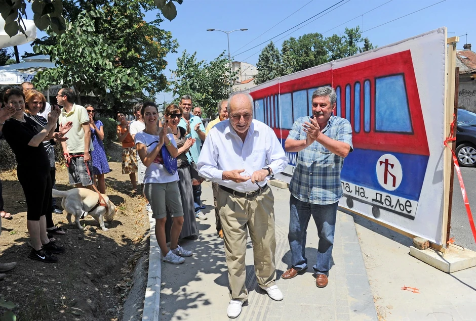 Đuro Damjanović, 94- godišnjak, najstariji stanovnik Vojvode Stepe, svečano je otvorio novu tramvajsku liniju