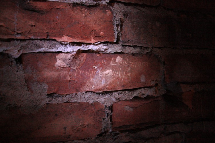 Tajne więzienie NKWD w Warszawie