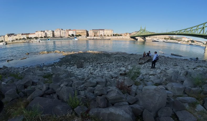 Hladná skala je symbolom neúrody a biedy.