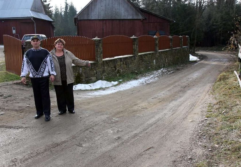 Chcą mi wygnać żonę, bo jest z Warszawy