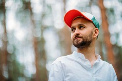 Baranovski przedstawia teledysk "Lubię być z nią"