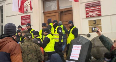 Szokujące sceny w Bydgoszczy. Incydent na proteście rolników. Policjanci się nie hamowali