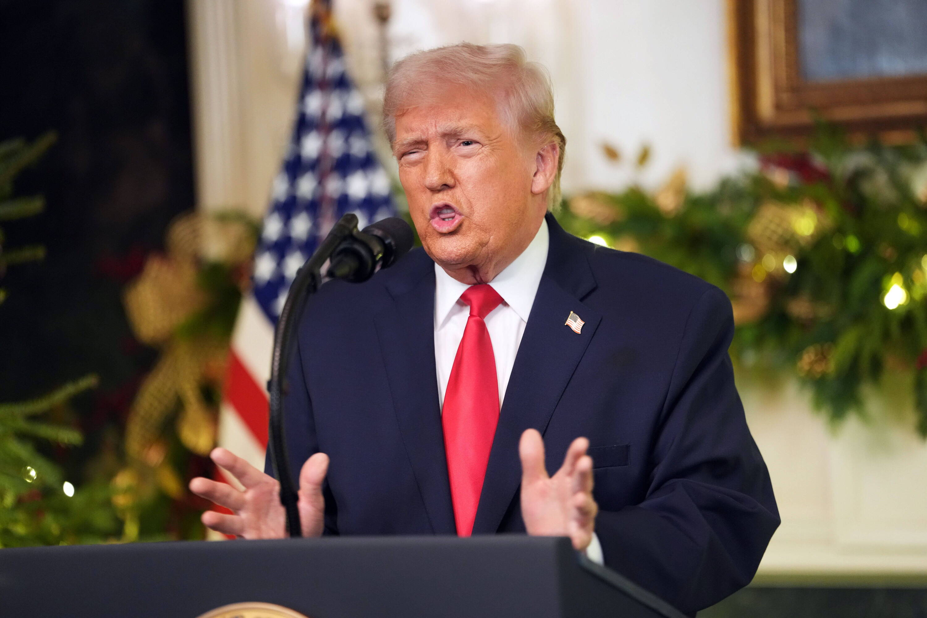 Spadek notowań: Trump wypłaci żołnierzom 1776 dolarów przed świętami