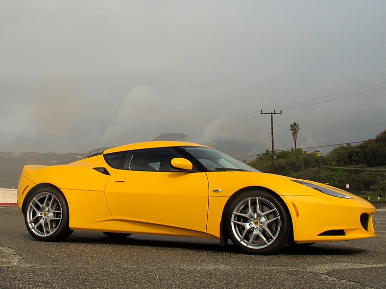 Lotus Evora to obecnie jedyny model Lotusa dostępny z tylnymi siedzeniami, fot. Jason H. Harper/Bloomberg