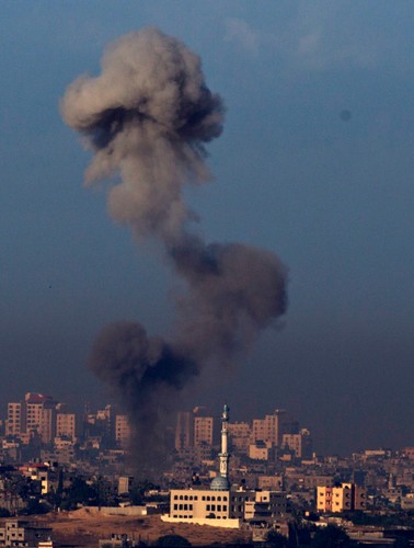 Walki w Strefie Gazy, ostrzał Izraela