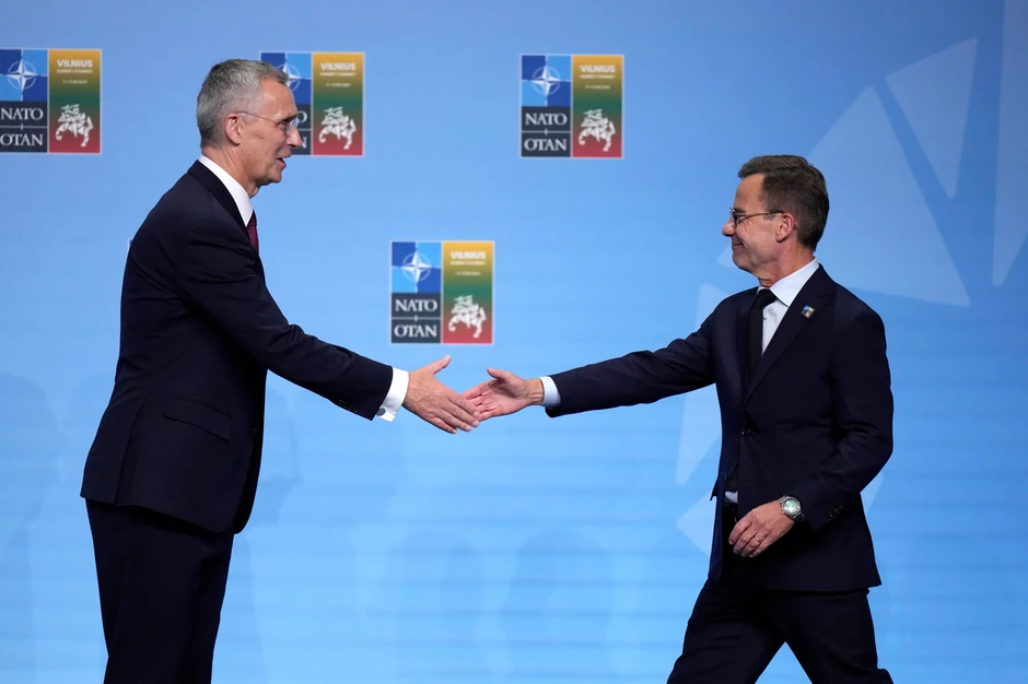 Generalni sekretar NATO Jens Stoltenberg i švedski premijer Ulf Kristerson na samitu alijanse u Vilnjusu 11. jula