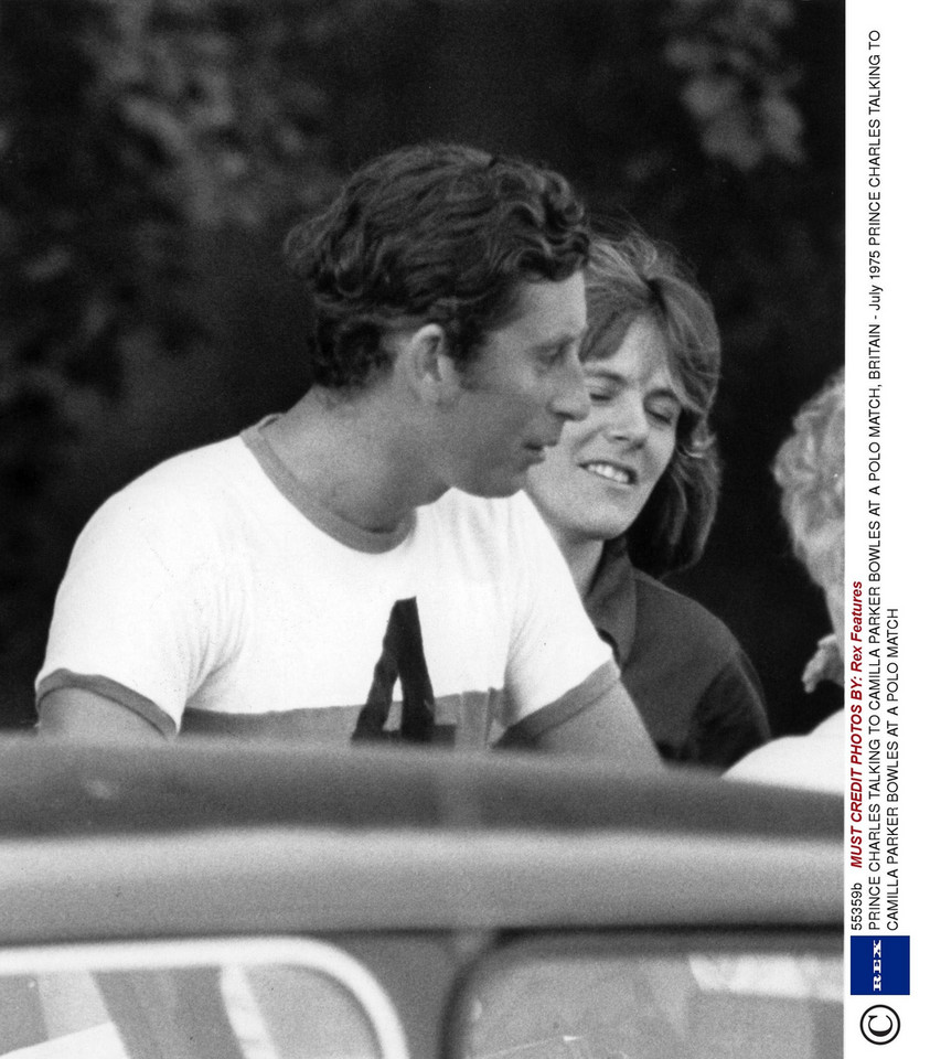 Książę Karol i Camilla Parker Bowles w 1975 r.