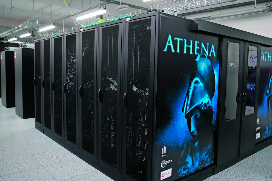 W 2022 roku Athena była najszybszym polskim superkomputerem. W Krakowie kończą się prace związane z uruchomieniem ponad 4 razy szybszego Heliosa.
