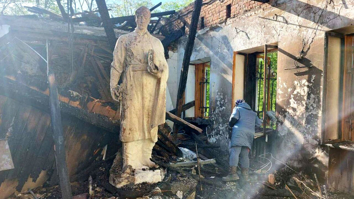 Rosjanie splądrowali i zniszczyli kilkaset obiektów kulturalnych w Ukrainie