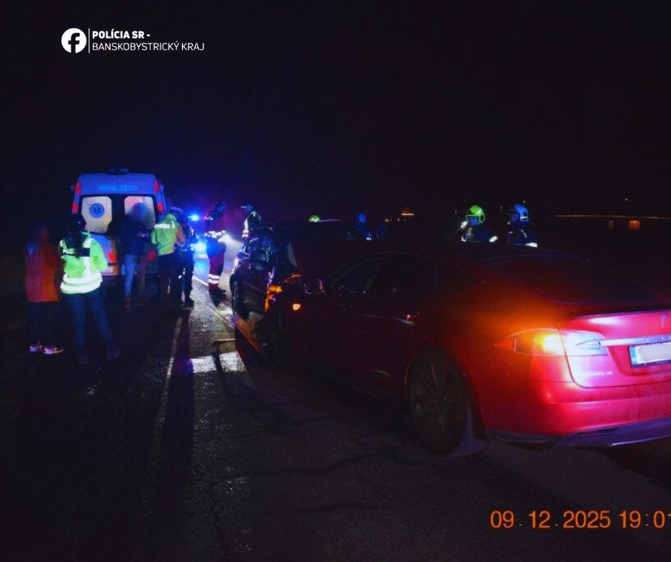 Pri dopravnej nehode pod Poľanou sa ťažko zranil 34-ročný muž. 