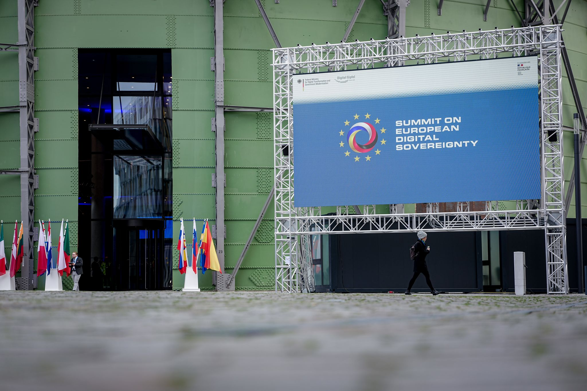 SAP &amp; Co. besiegeln 18 KI-Deals für 1 Milliarde Euro