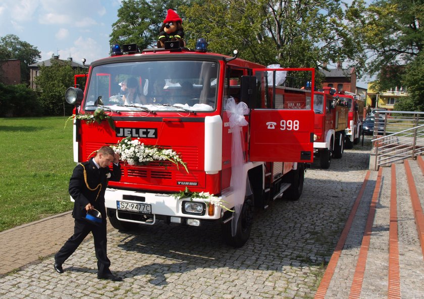 Wozem bojowym do ślubu