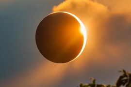 KORIDOR POMRAČENJA traje do 21. septembra i pruža mogućnost OSLOBAĐANJA OD SVEGA LOŠEG: Napišite na papir šta vas muči pa URADITE OVO, savetuje astrolog Adelina Panina