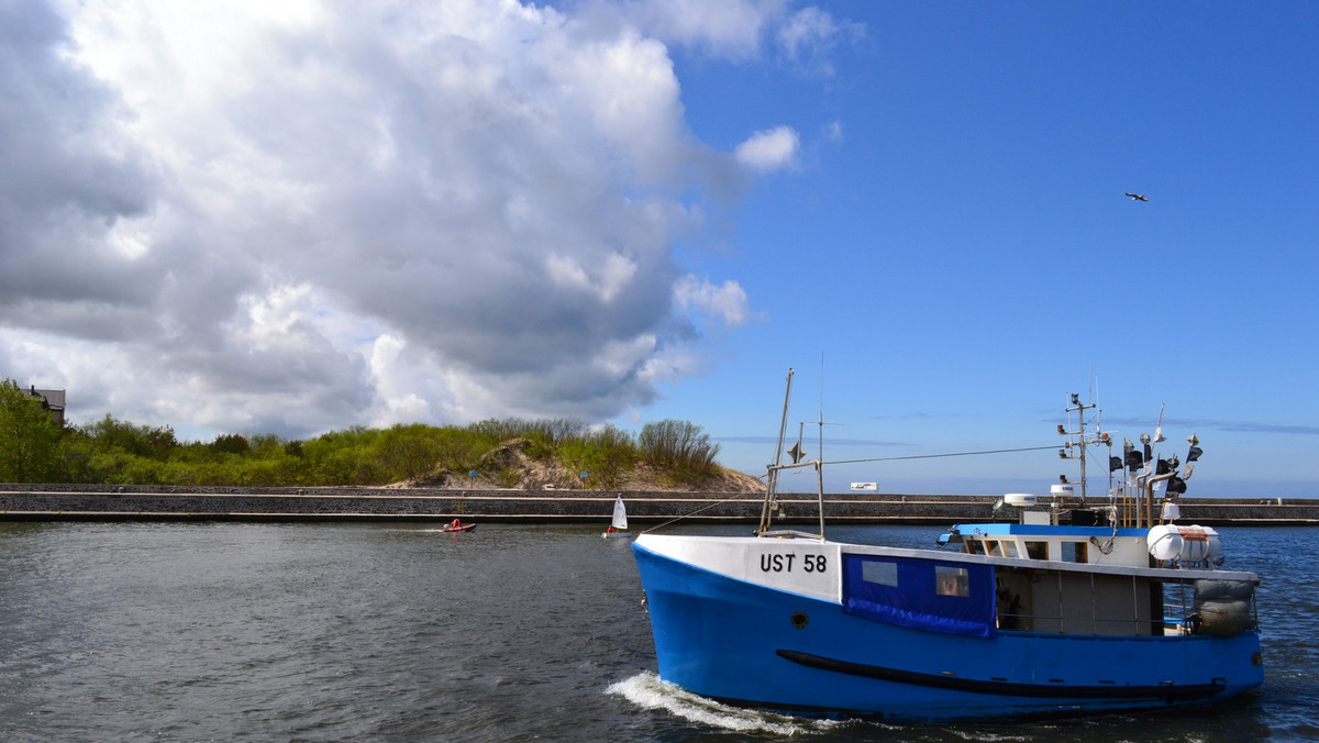 13 mln zł ma kosztować budowa nowego miejsca cumowania dla kutrów rybackich w porcie Ustka. Inwestycję finansowaną z funduszy UE wykona gdański Navimor, który wygrał przetarg. W jednym z największych portów rybackich brakuje już miejsca dla kutrów.
