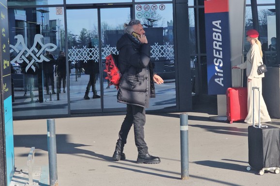 "Sveli su život na novac, ljubav na s**s i posle se pitaju zašto su nesrećni": Voditelj danas slavi 58. rođendan, poslao MOĆNU PORUKU