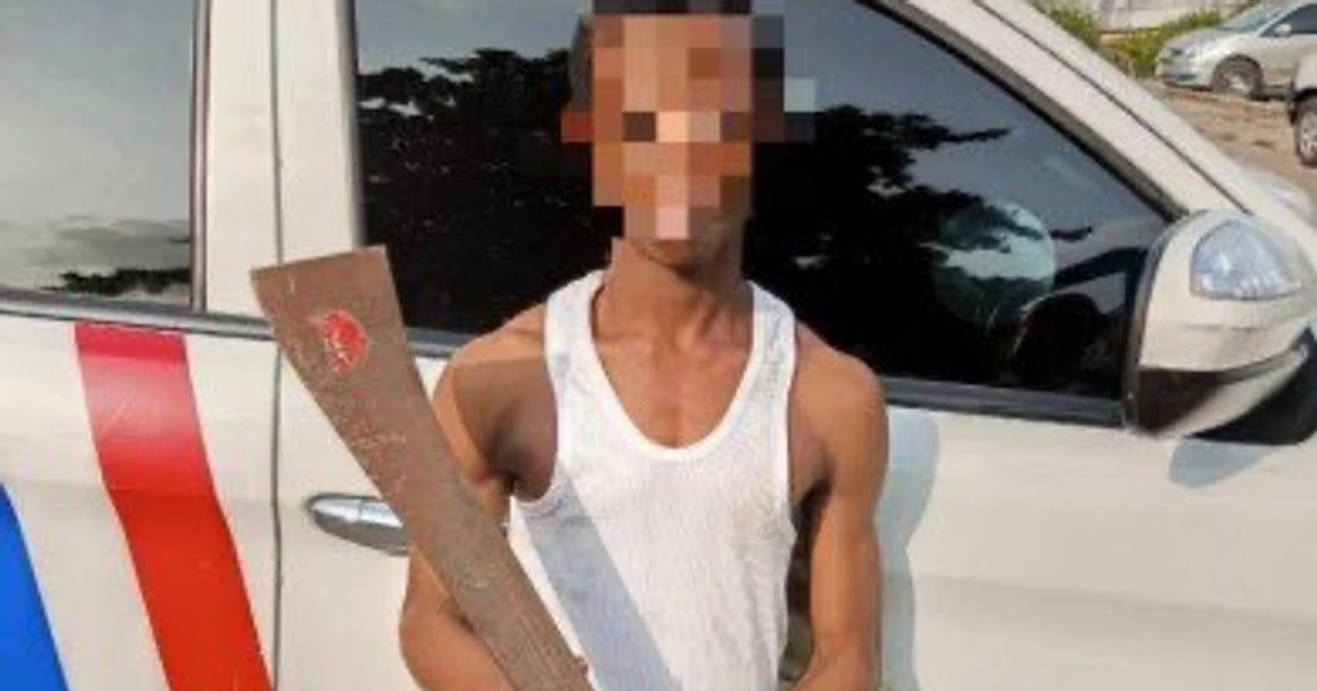 Police arrest 19-year-old boy for trying to snatch patrol bike - Vimarsana News