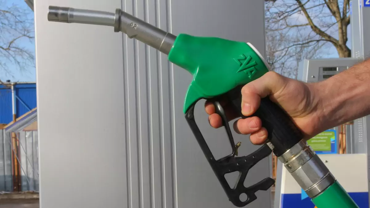 Diesel, benzyna czy gaz: co teraz warto kupić?